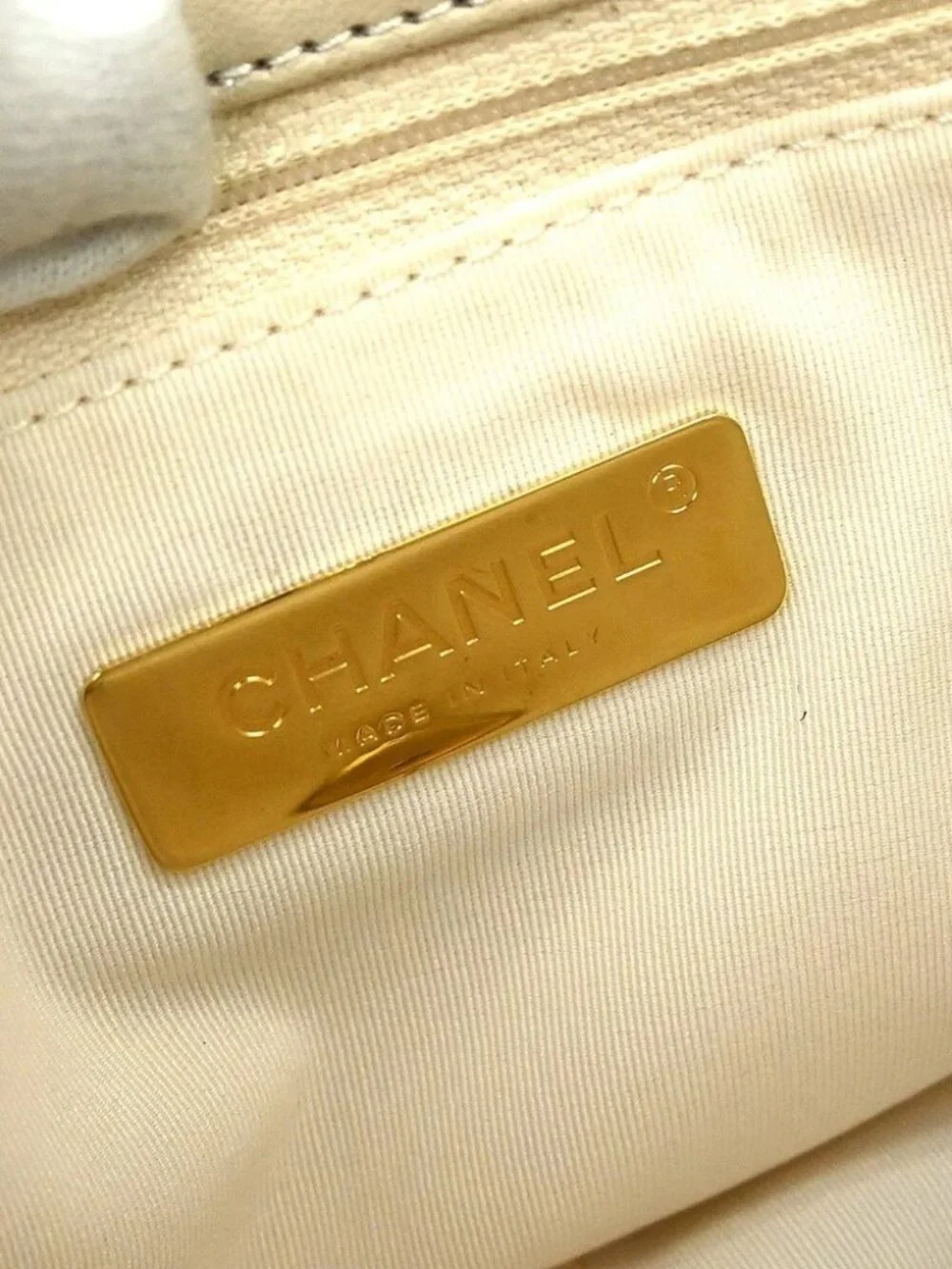 Chanel Beige Lambskin Dix-neuf 19 2way Handbag